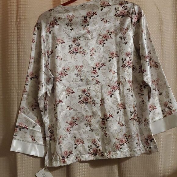 Amanda Stewart country PJ Floral Top New - Picture 6 of 8